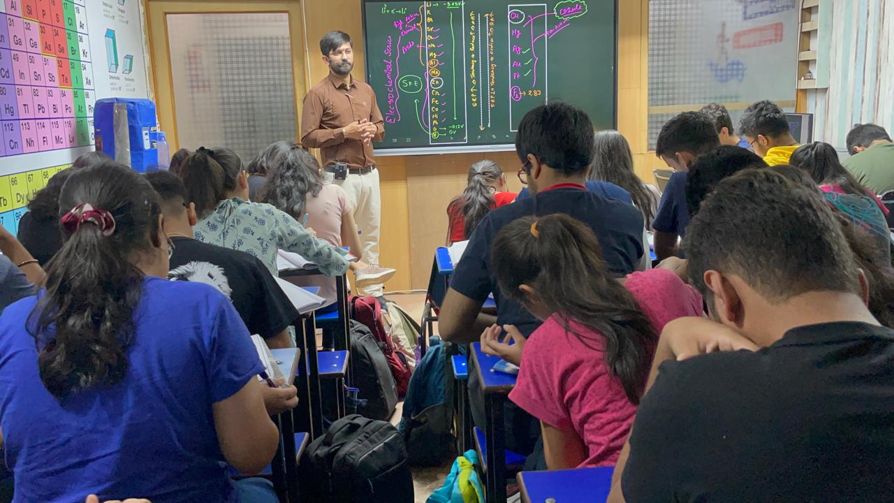 Para Classes Faridabad Chemistry IIT JEE Arun Dixit